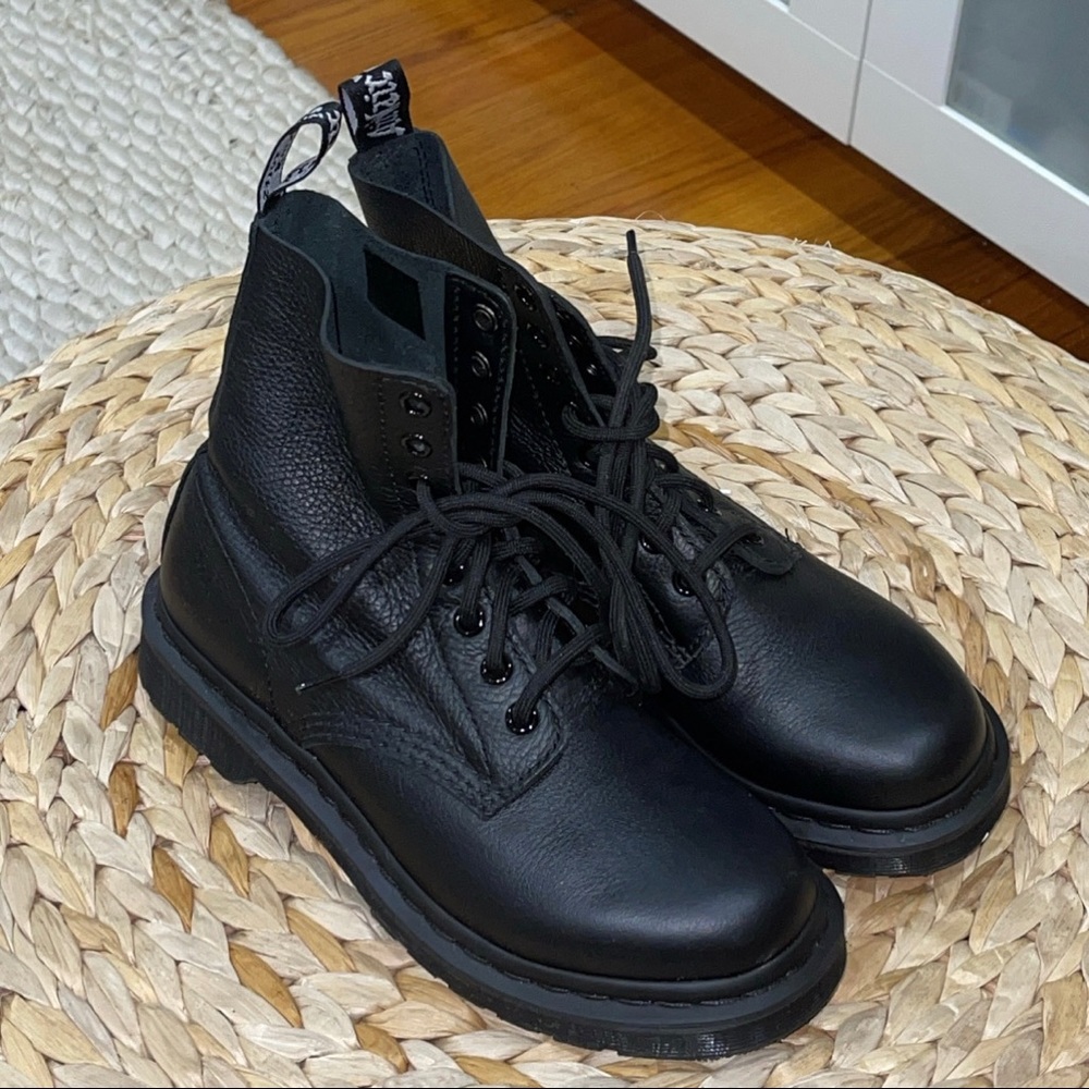 1460 PASCAL WOMEN'S MONO LACE UP BOOTS SIZE 6